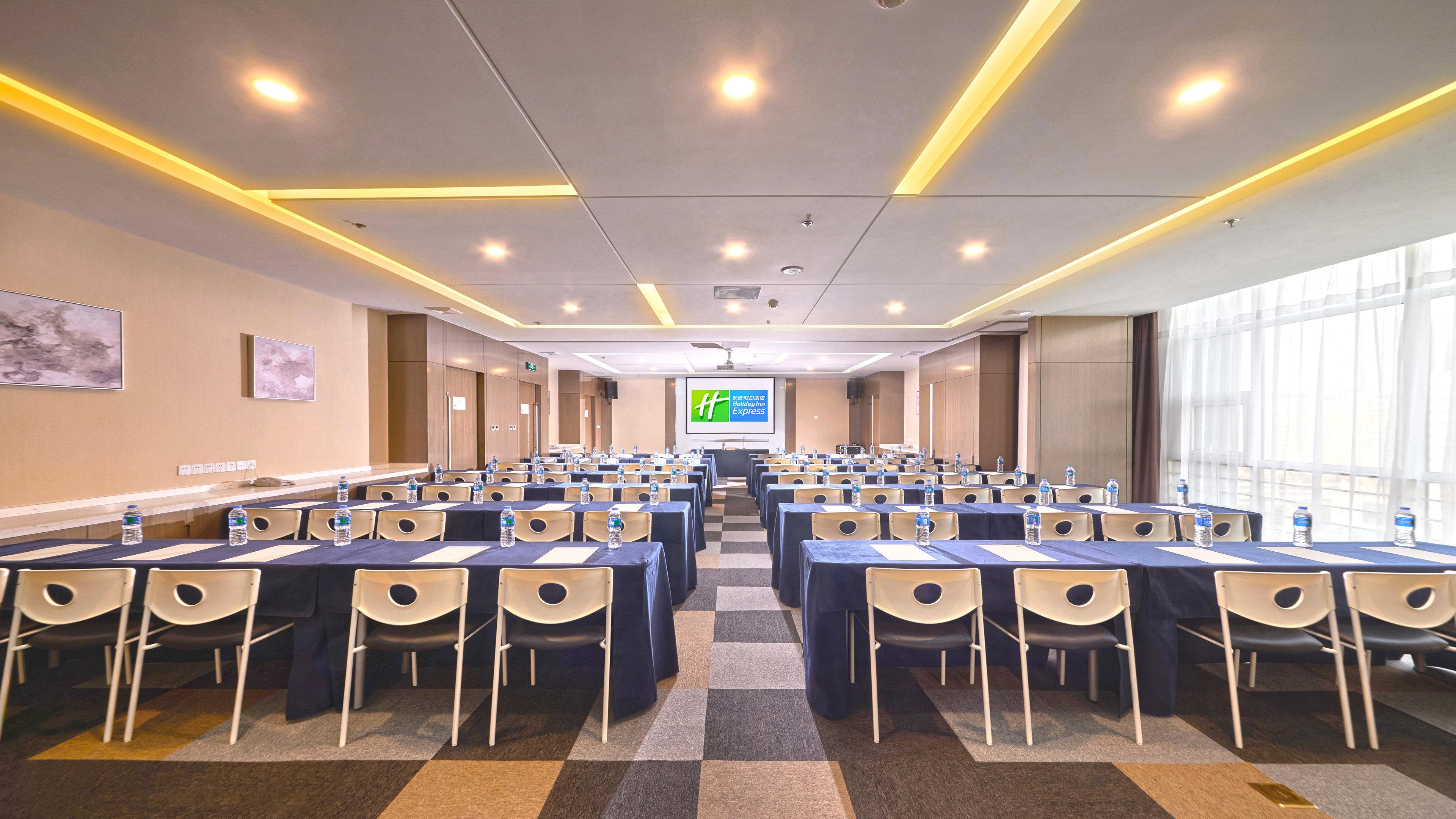 Holiday Inn Express Baoji City Centre By Ihg Exterior photo