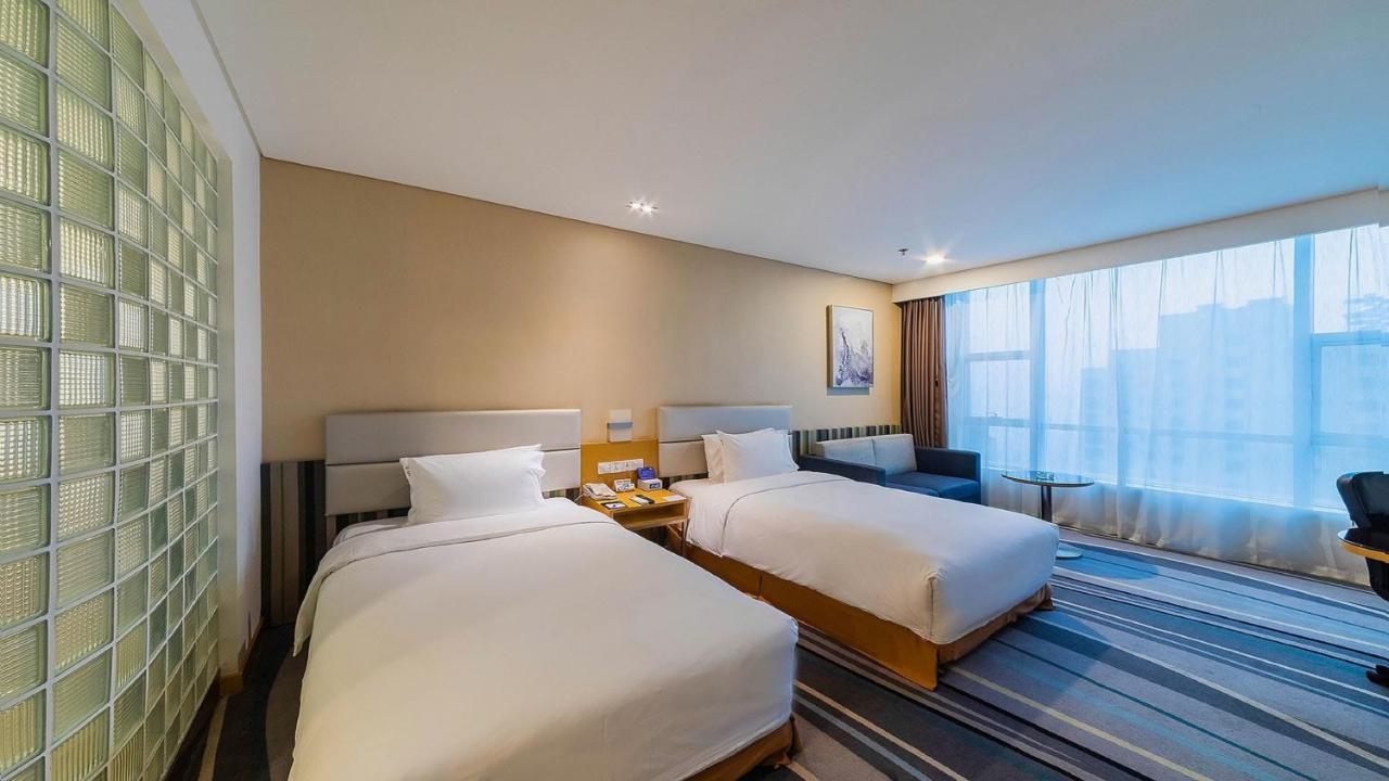 Holiday Inn Express Baoji City Centre By Ihg Exterior photo