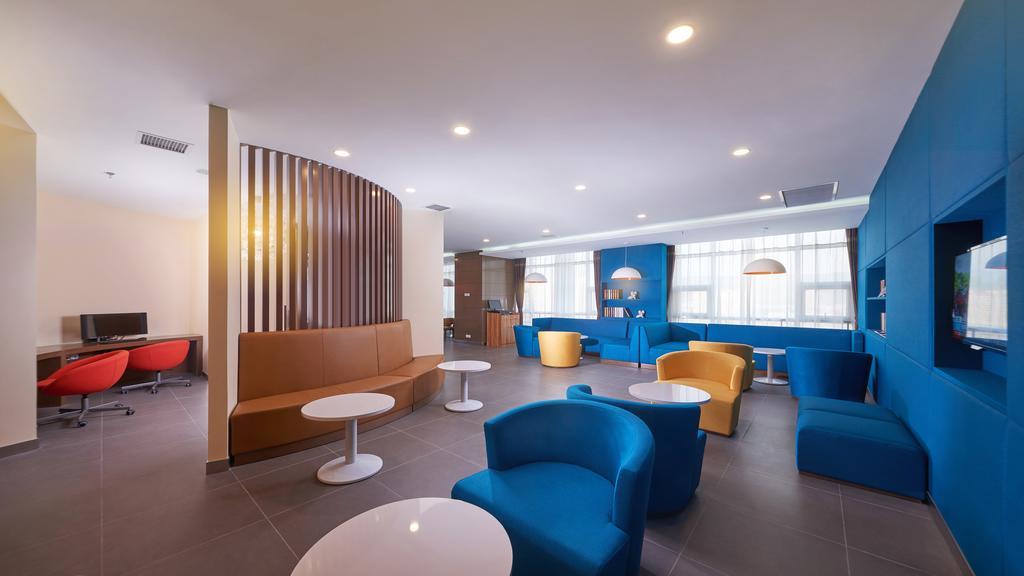Holiday Inn Express Baoji City Centre By Ihg Exterior photo