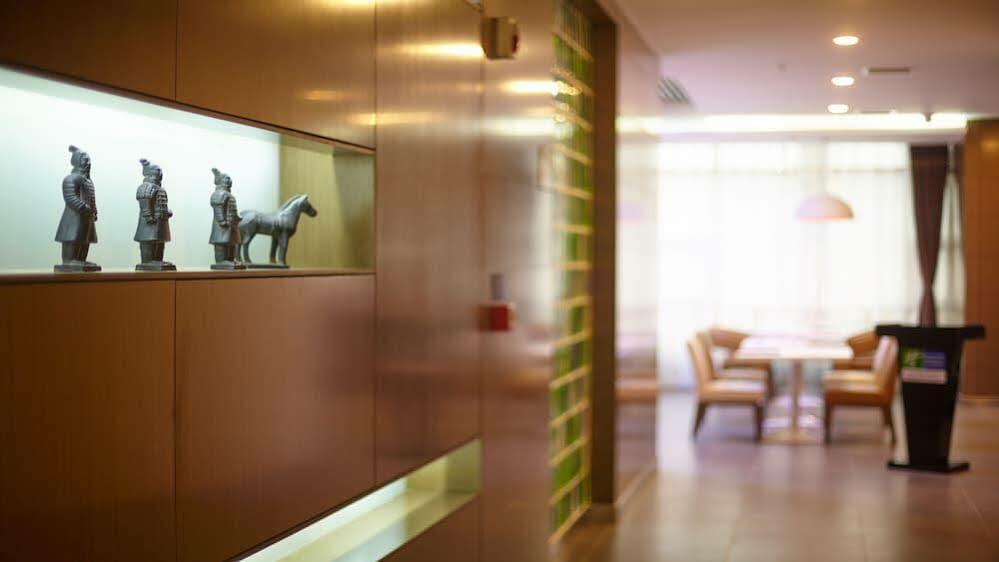 Holiday Inn Express Baoji City Centre By Ihg Exterior photo