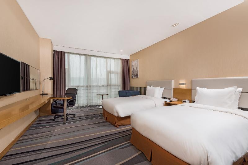 Holiday Inn Express Baoji City Centre By Ihg Exterior photo